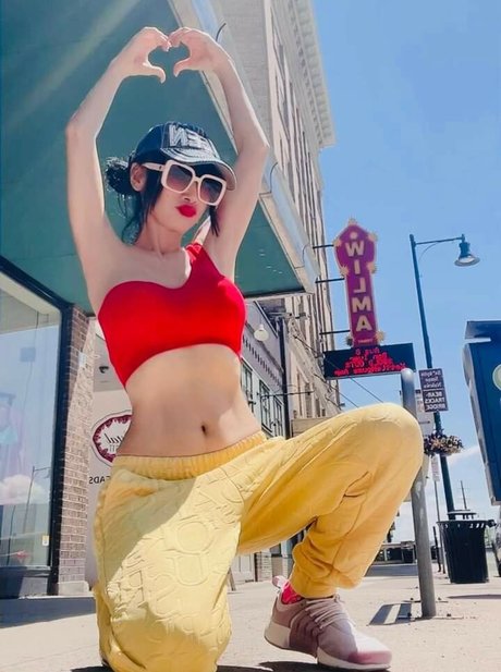 huge anal dildo onlyfans top pics