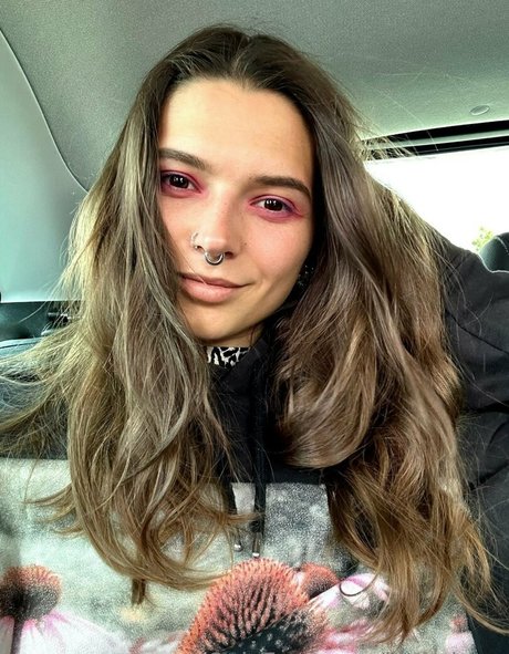 lesbian ass onlyfans naked img