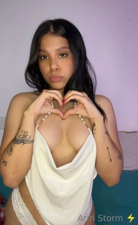 ariristorm pornstar hot pictures