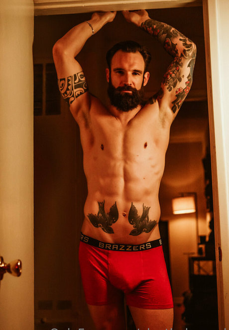 giant onlyfans nude picture