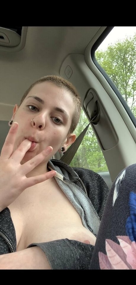 Luna Larei porn actress galleries