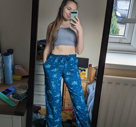 Ashton Matthews hot actress gallery