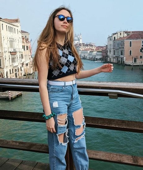 Ashton Matthews sex actress photos