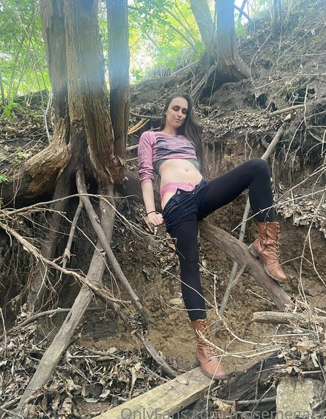 musemegara xxx pornstar picture