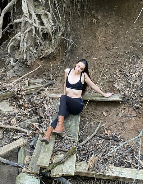 musemegara perfect actress pics