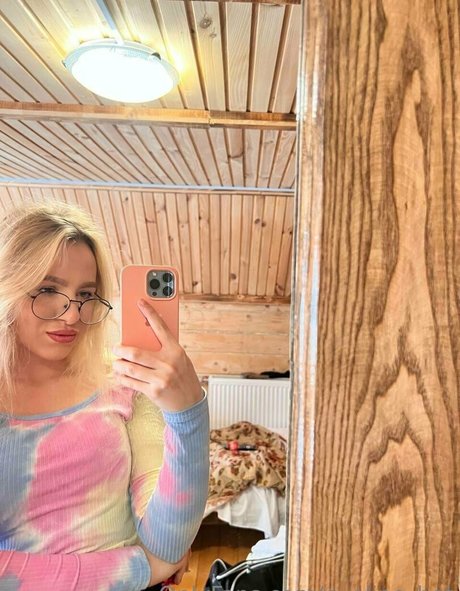 eveline hot star image