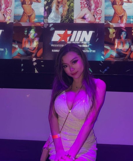 Vickibaybeee high quality actress picture