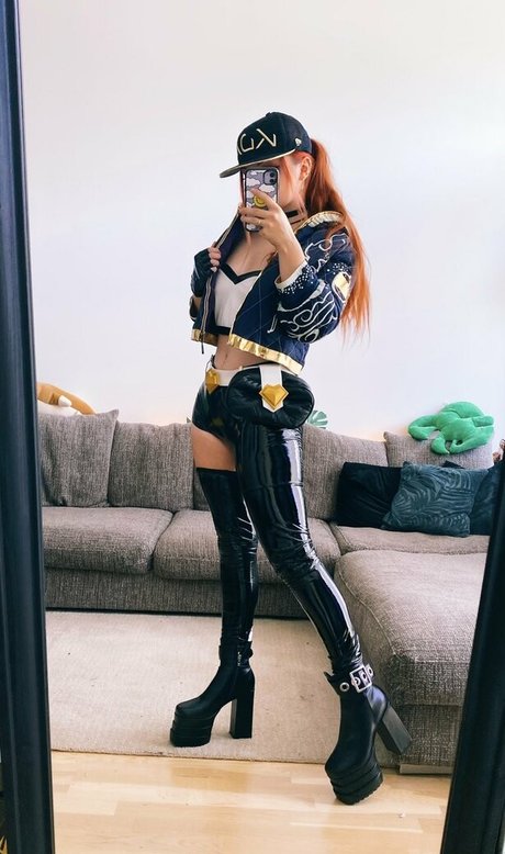 Proxyfox pretty pornstar images