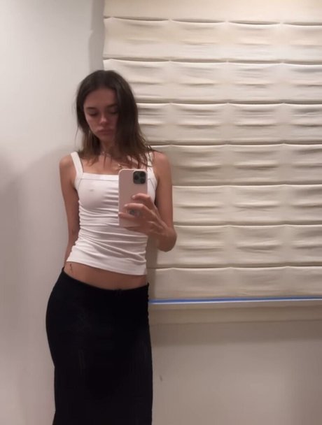 Charlotte Lawrence pornstar nice photos