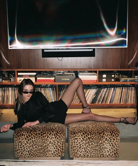 shemale onlyfans free sexy pic