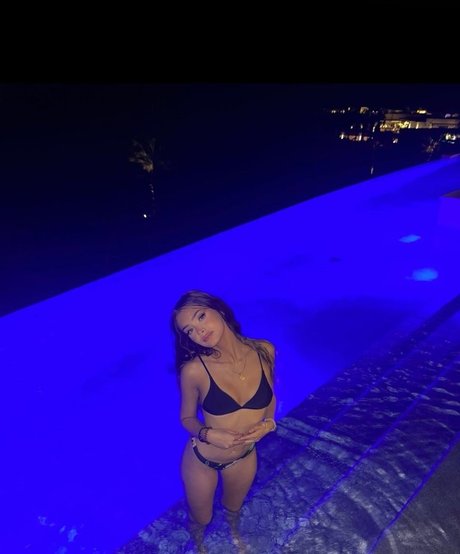 Brighton Sharbino sex model photos