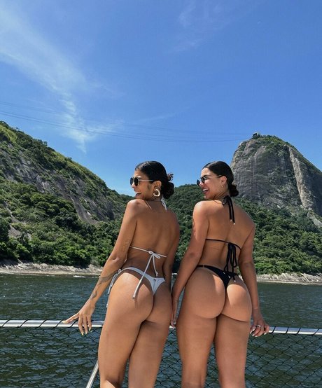 Gabriela Versiani hot model img