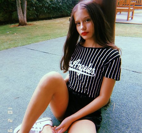 barbarabuer adult model photo