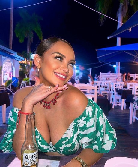 Karina Atavenitia naked actress pictures