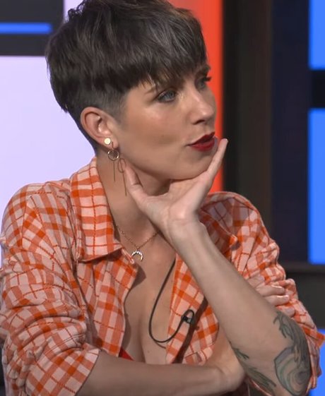 Soe Gschwind model nude gallery