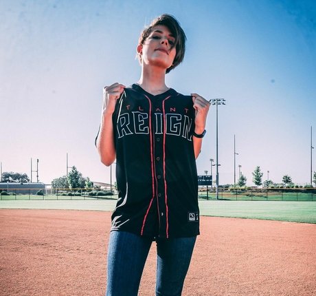 Soe Gschwind actress pics