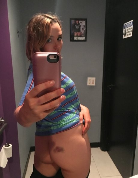 Chloe Fineman pornstar top picture