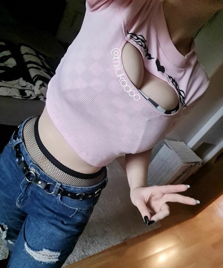 Miukadoo model top archive