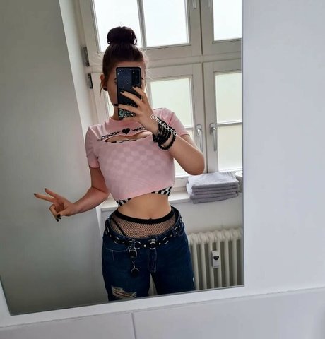 blonde secretary onlyfans sexy pic