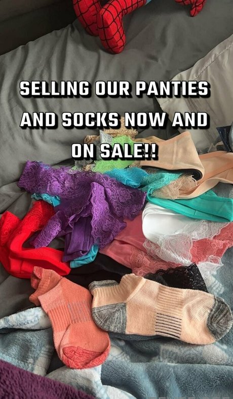 blonde shemale onlyfans erotic picture