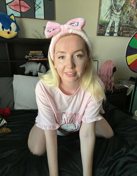 Eevee Bee perfect model images