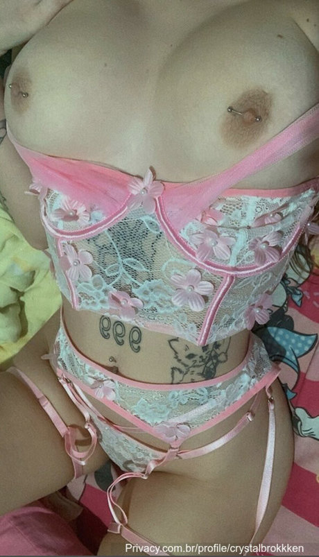 Crystalbrokkken model sexy pic