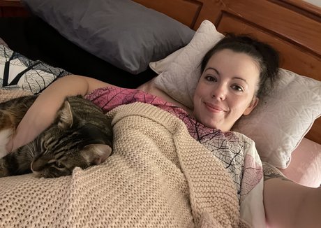 Miss Bb nudes model gallery