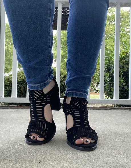 shemale handjob onlyfans art naked image