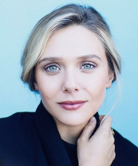 Elizabeth Olsen model adult pics