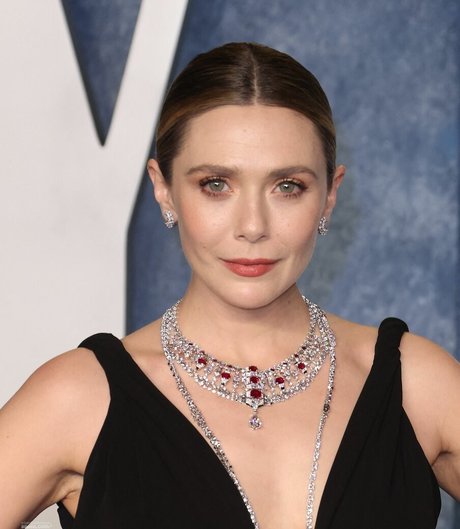 Elizabeth Olsen pornographic actress img
