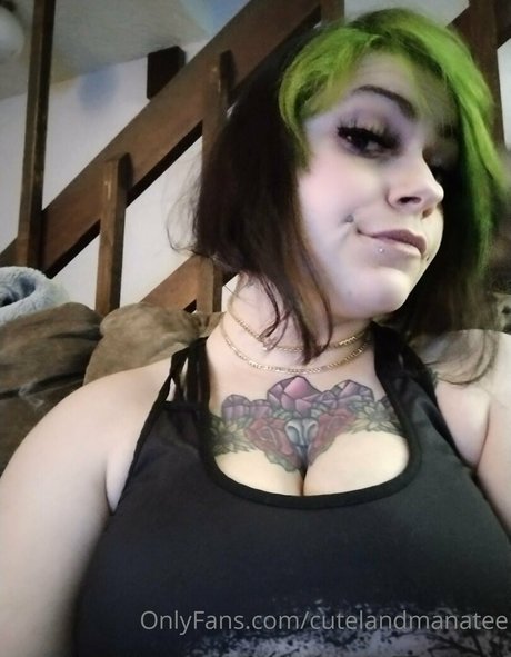 trusteemanatee star naked gallery