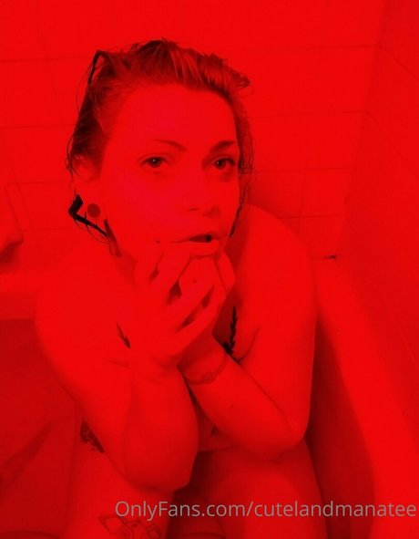 trusteemanatee porn actress picture