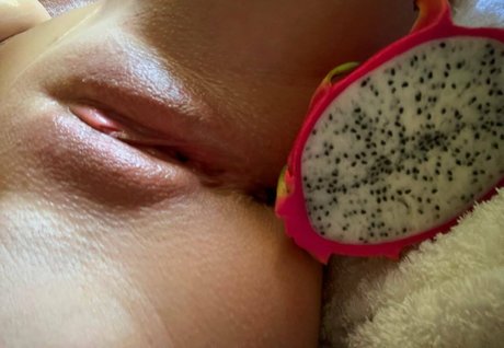 Hellenneverstop naked star img