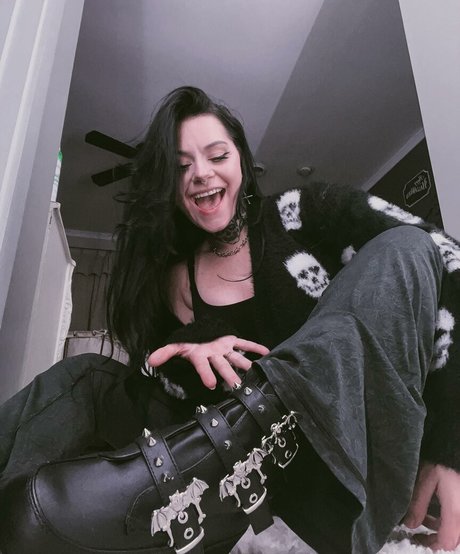 yourfavlittledemon pornstar nude pics