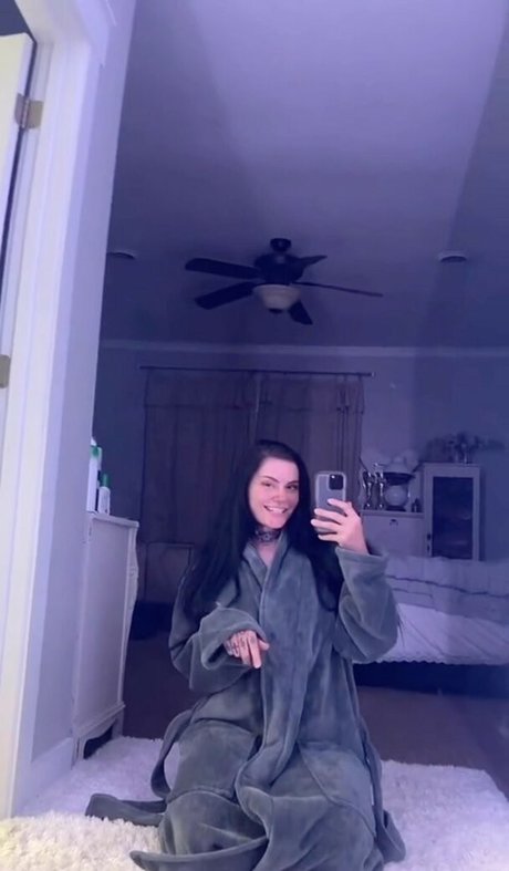 yourfavlittledemon hd model img