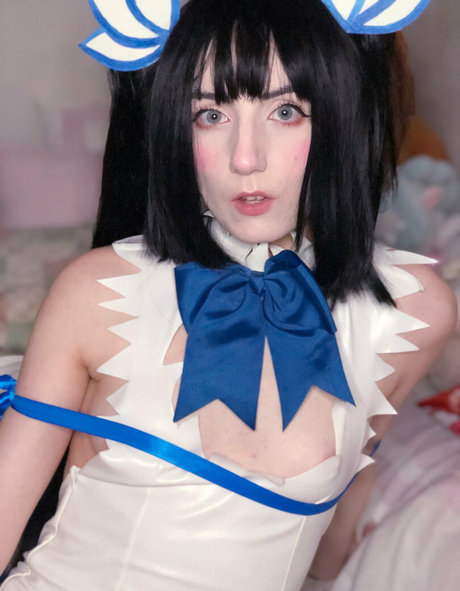 sluttytsundere perfect model photo