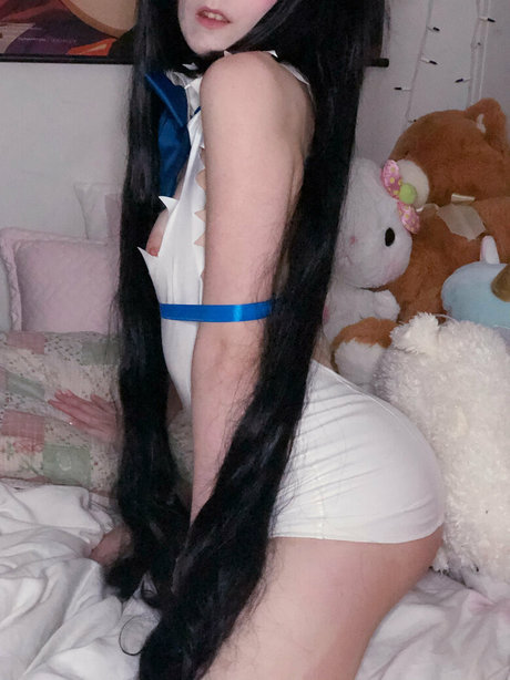 sluttytsundere star naked photos