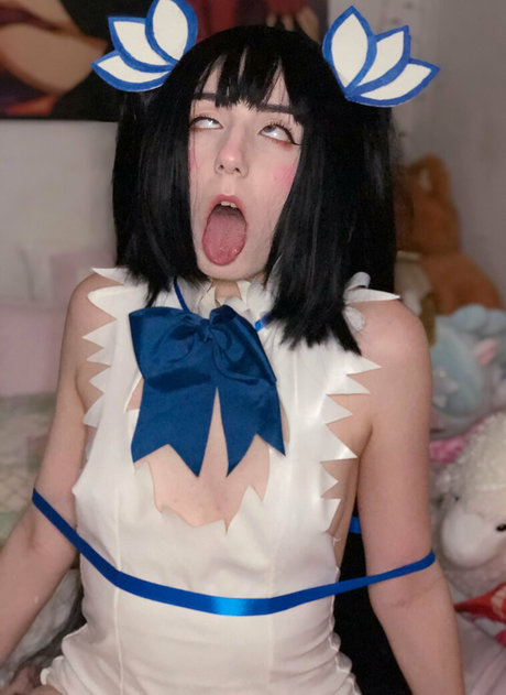 sluttytsundere hot actress galleries