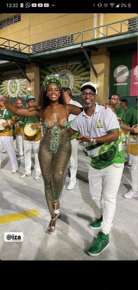 Izza Cantora art star gallery