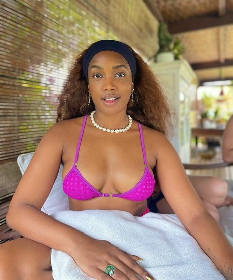 Izza Cantora pornstar erotic images