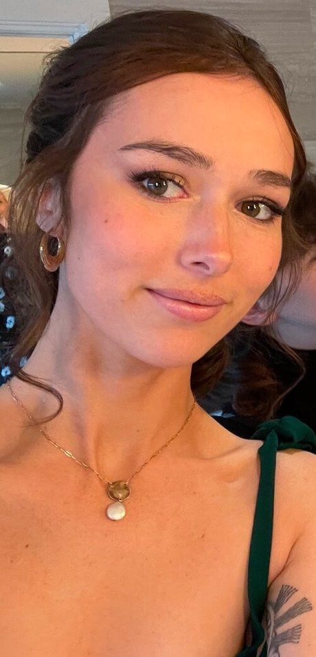 Holls8 model best photo