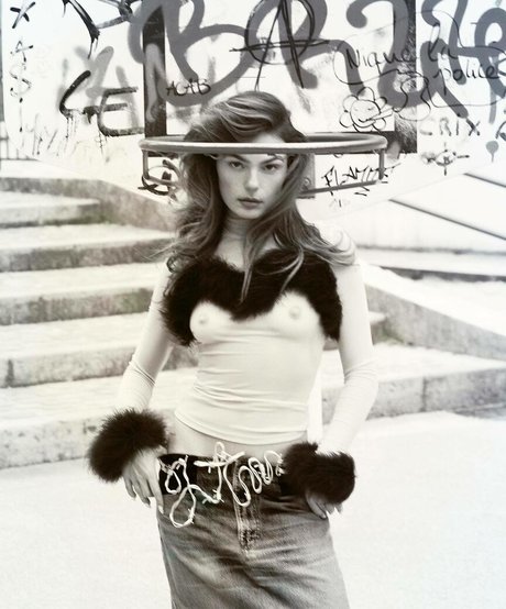 asian brunette onlyfans free nude pic