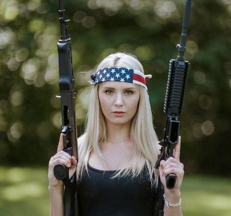 Lauren Southern sexy pornstar archive