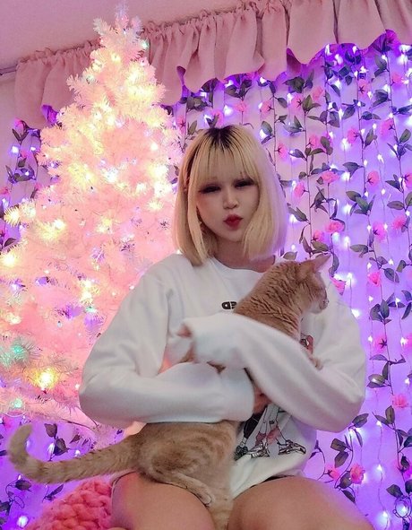 Jennybelly star nude pictures