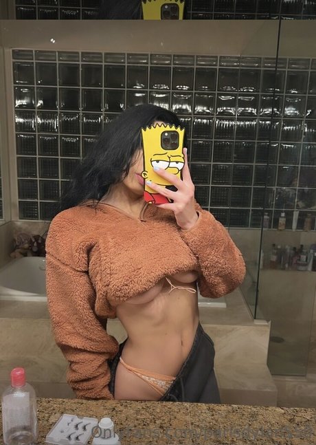 Paris Dylan naked star images