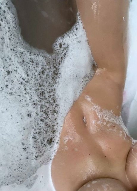 Paris Dylan adult star galleries