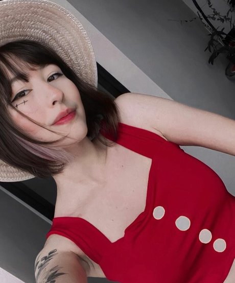 Julia Cristina erotic actress img