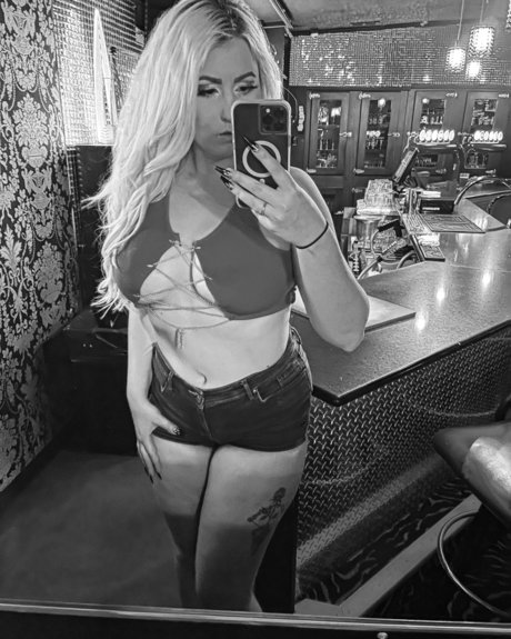 Lexus Green Oasis model adult pictures