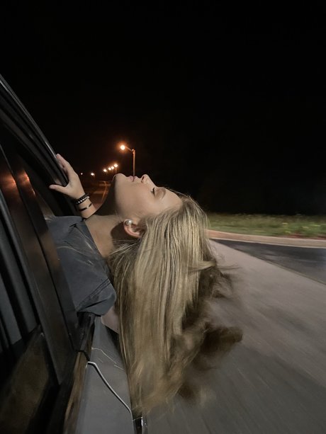 Lexi McCloud xxx pornstar img