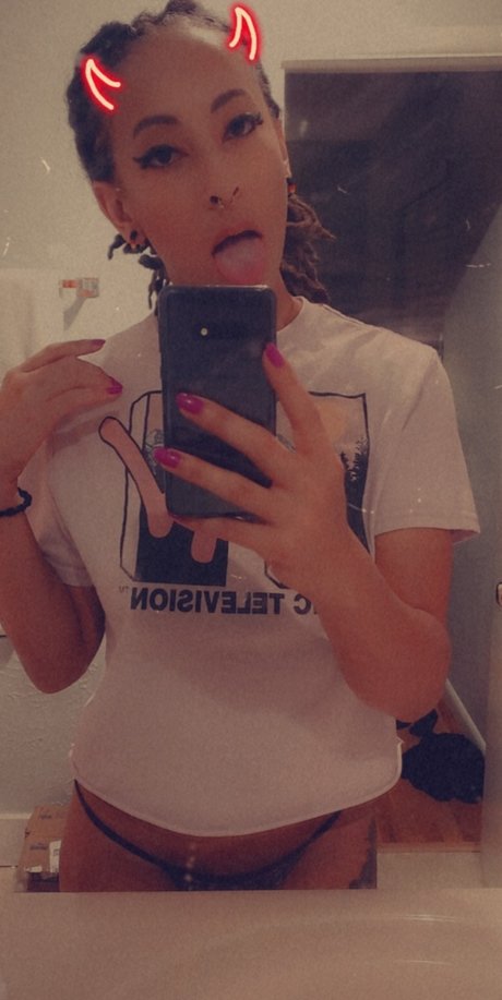 Lennox Chan star top image